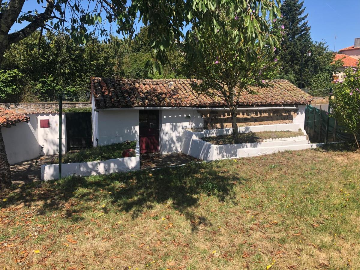 Gite Des Roses Oradour-Fanais Exterior foto