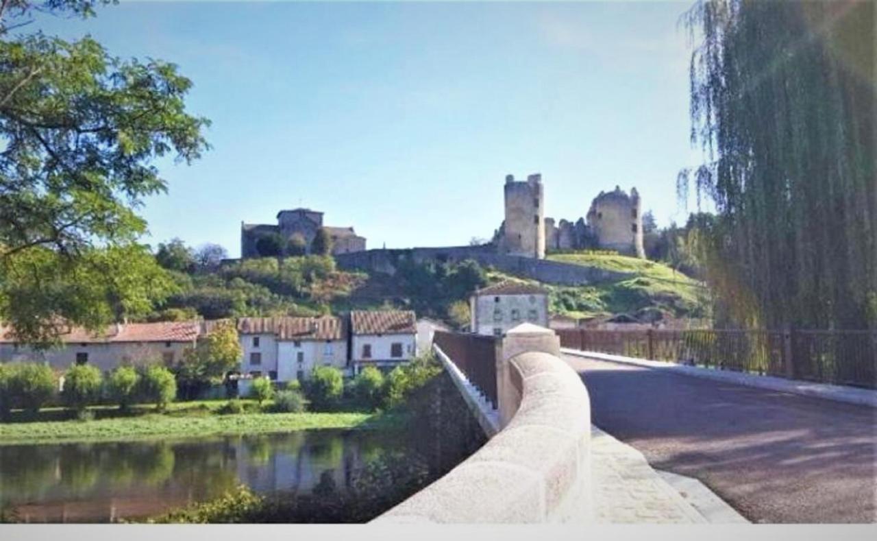 Gite Des Roses Oradour-Fanais Exterior foto