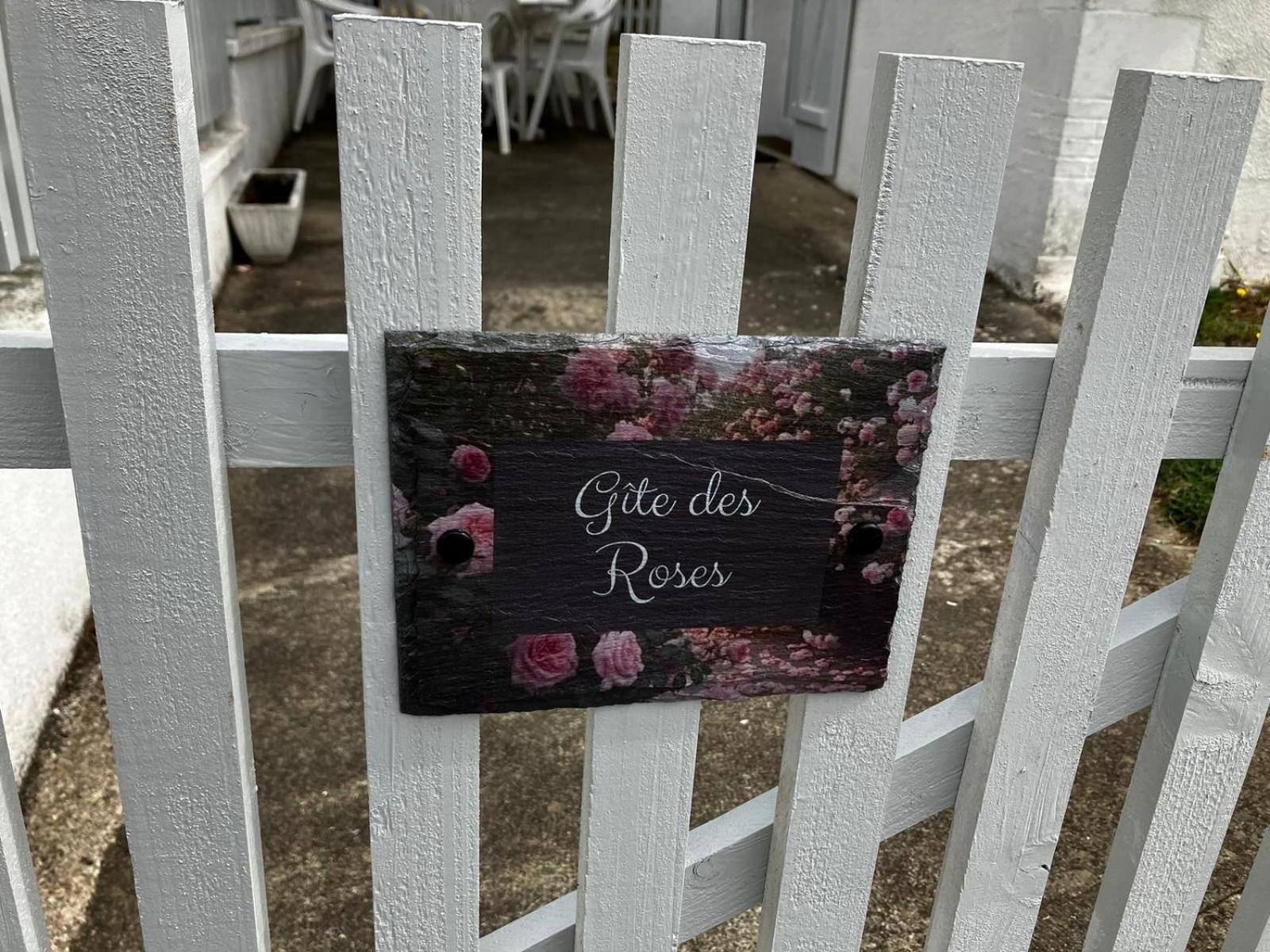 Gite Des Roses Oradour-Fanais Exterior foto